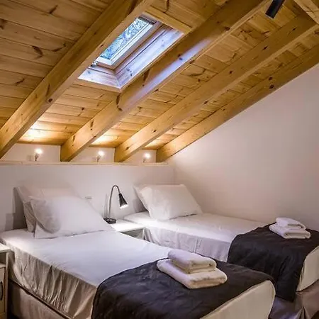 Charming Kiklamino In Agios Mattheos Holiday home