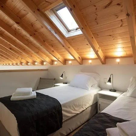 Charming Kiklamino In Agios Mattheos Holiday home